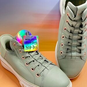 Skechers x Snoop Dogg Hands Free Sneakers NWT/No Box. Women’s US 11/Men’s 9.5